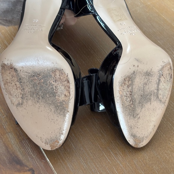 Valentino Black Patent Leather Bow Heels - Picture 4 of 5